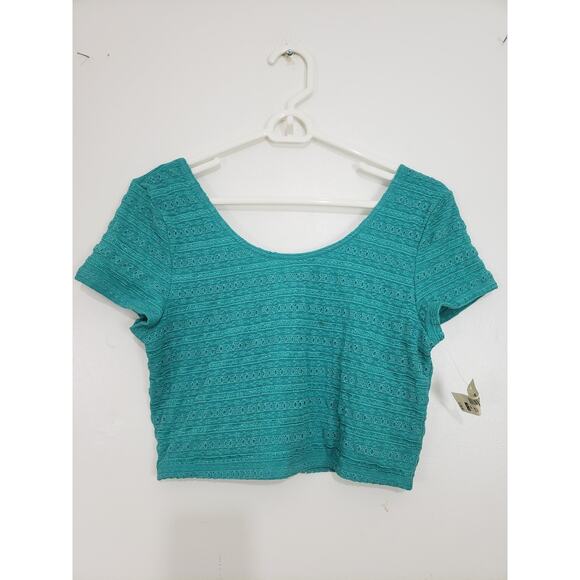 (9) Aeropostale Women's Basic Crop Top Size XL Christmas Bundle of 3 - Picture 4 of 7